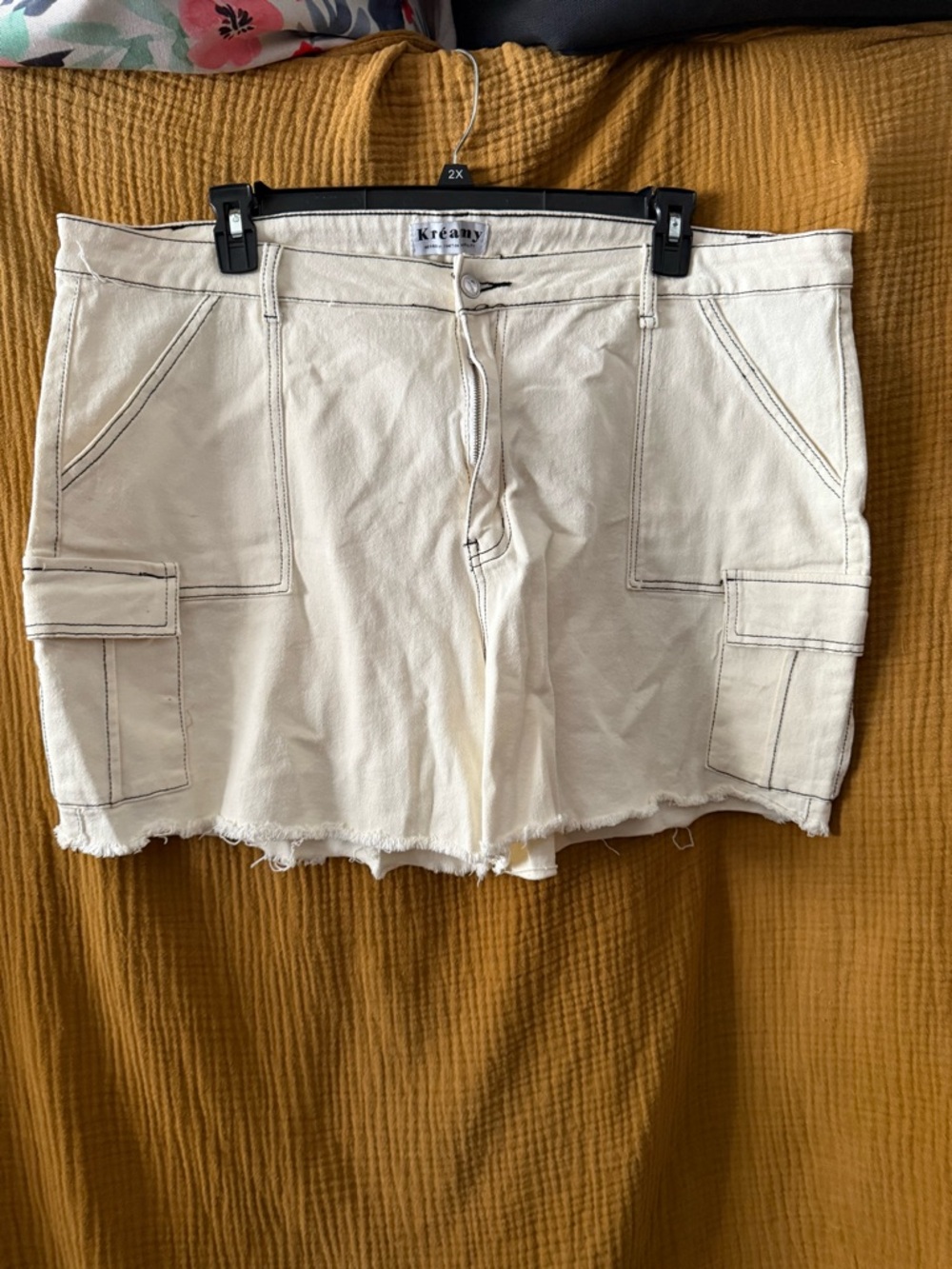 Cream Cargo Shorts with Frayed Hem
